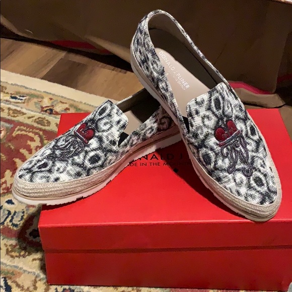 SOLD Donald J Pliner loafer - Picture 6 of 7